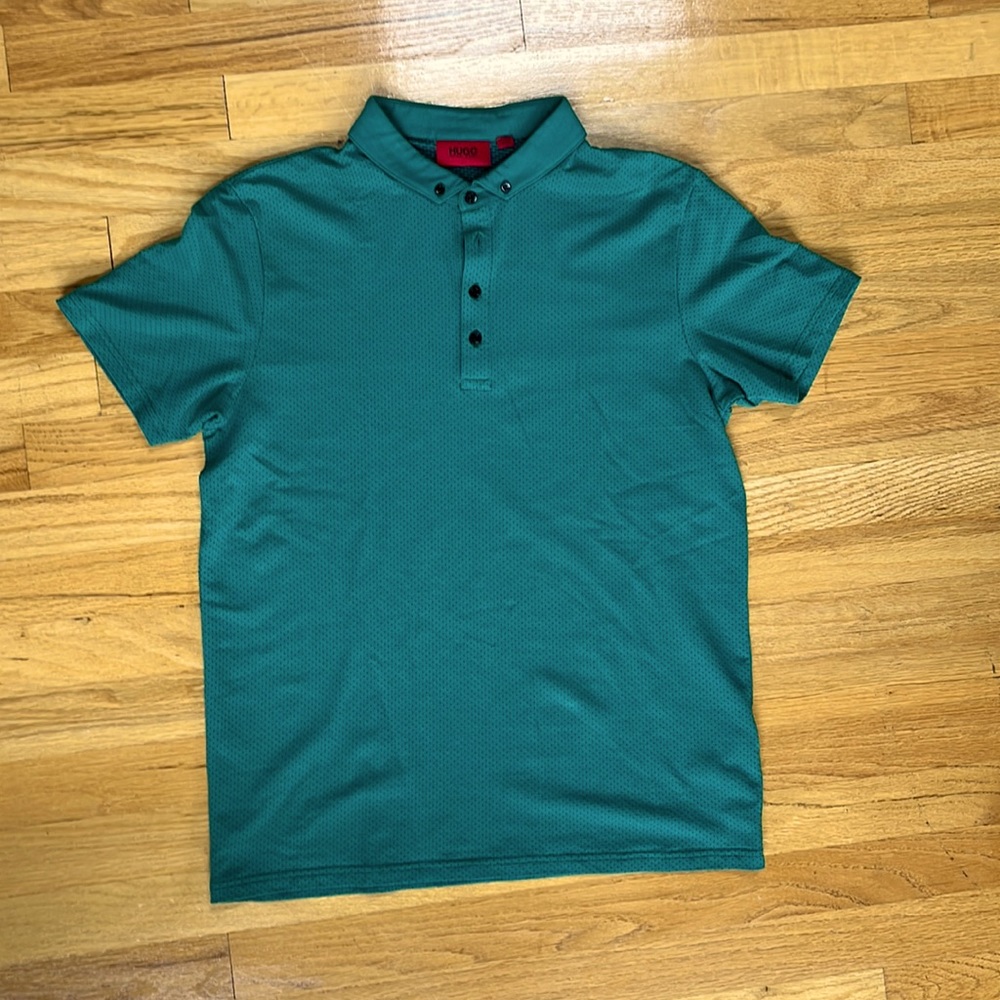 HUGO HUGO BOSS short sleeve polo kelly green w black dots size M